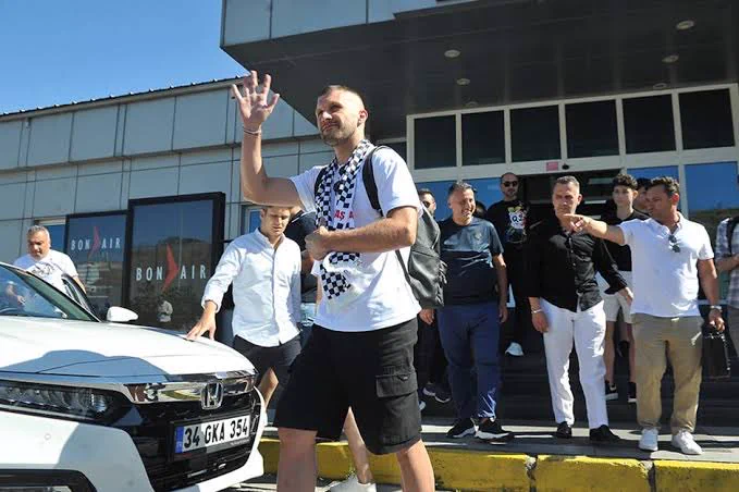 Rebic arrived at Turkey